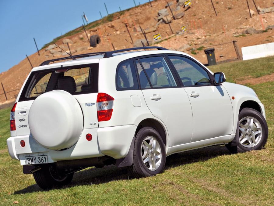  Chery J11 2008 года  (фото 12 из 16)